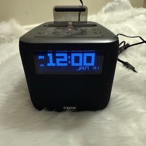 iHome Alarm, Radio, Speaker & iPhone Charging Dock